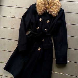 Long coat with faux Fur collar